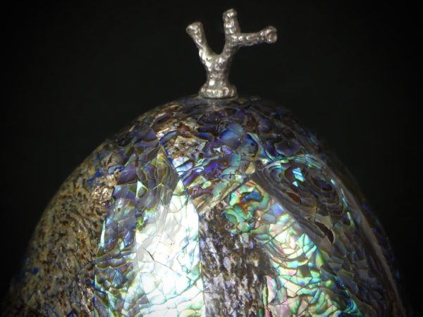 Boîte à bijoux en ormeau (détail)