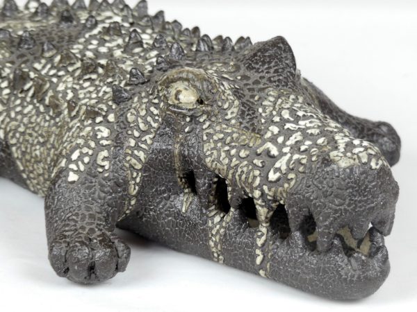 Alligator en céramique (détail)