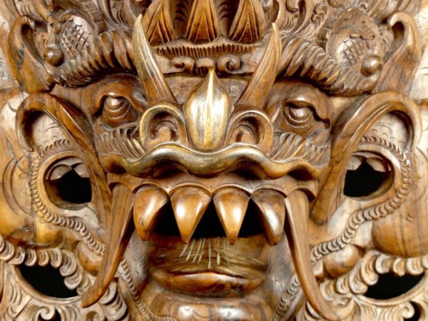 Masque balinais en bois (détail)