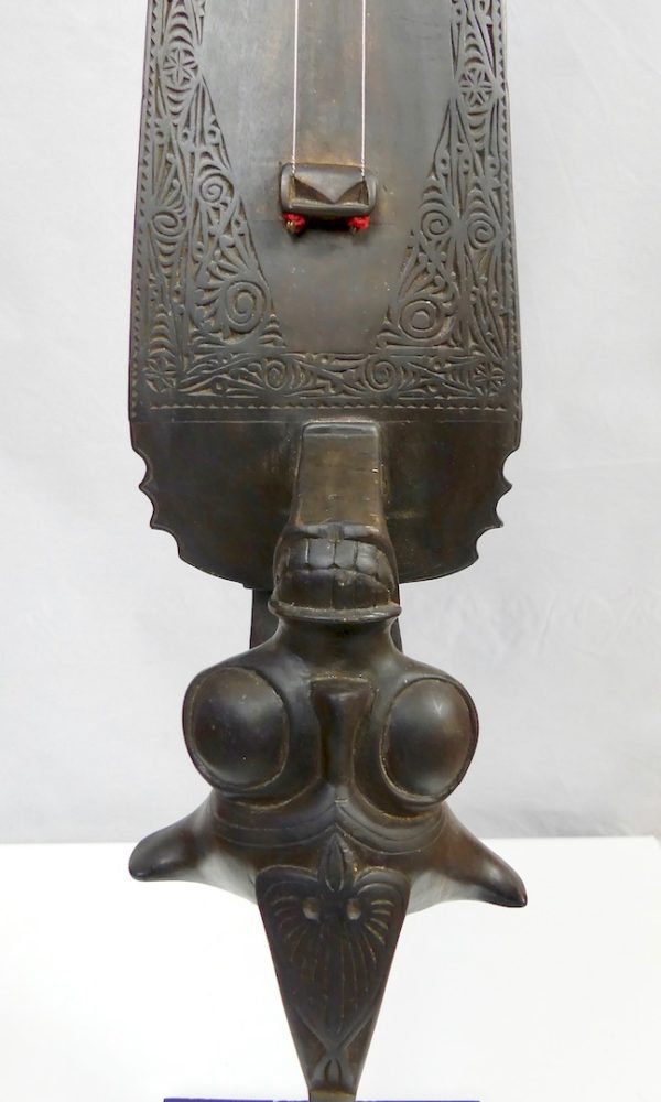Guitare Batak (détail 2)