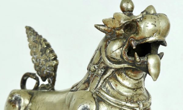 Bronze lion birman 1 (détail)