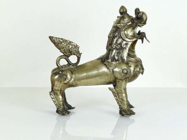 Bronze lion birman 2 (profil)