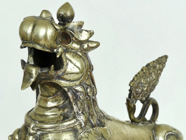 Bronze lion birman 2 (détail 2)