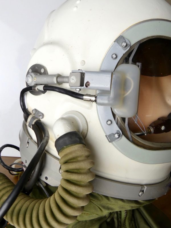 Casque pilote russe (profil-détail-2)