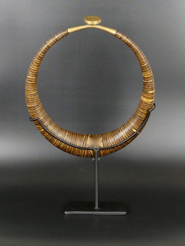 Collier Kalabuhu (dos)