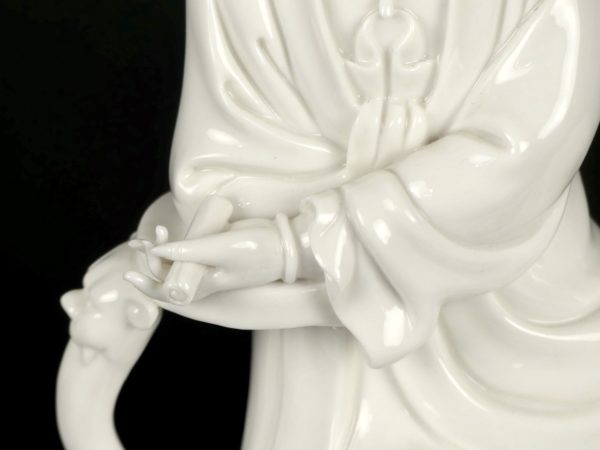 Chijing Guanyin en porcelaine (main)