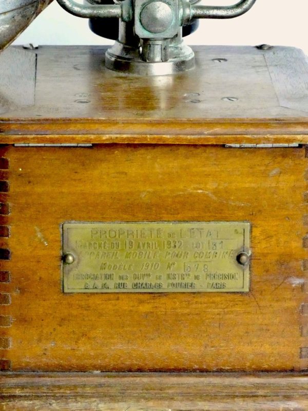 Téléphone ancien Marty (détail)