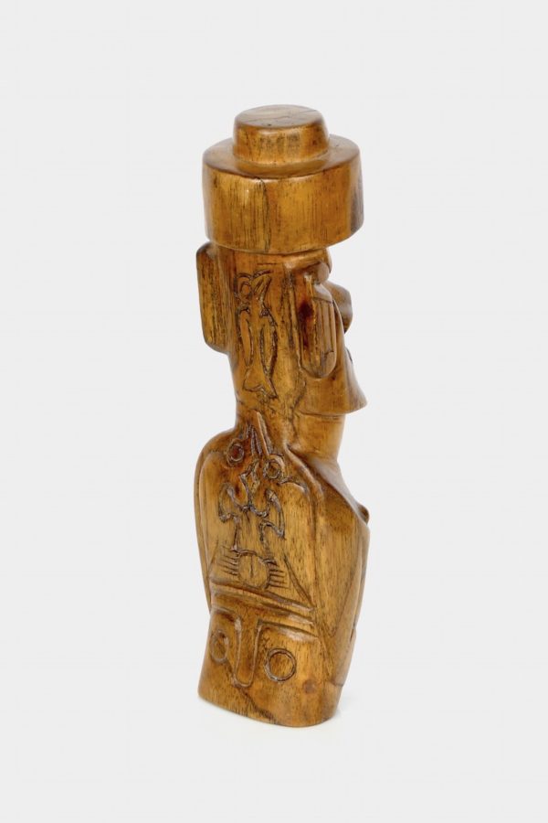 Petit Moaï au Pu-Kao (3/4 dos)