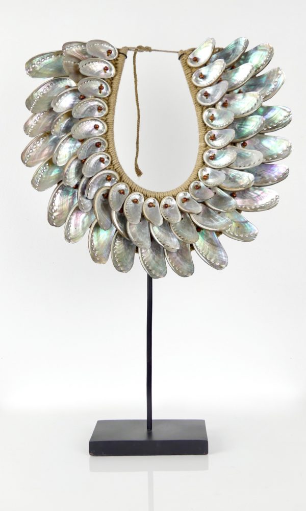Collier d'ormeaux papou