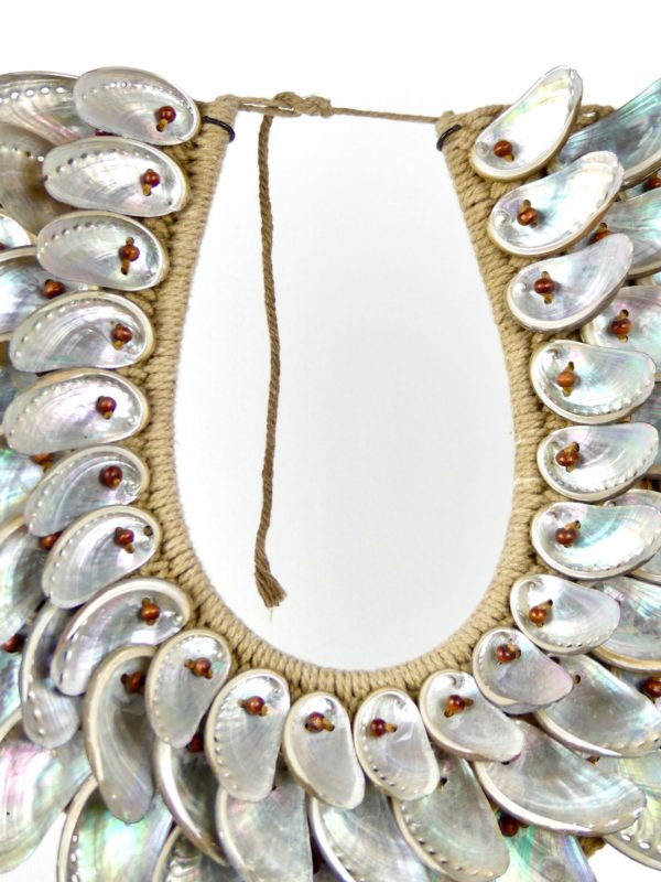 Collier d'ormeaux papou (détail 3)