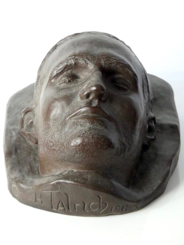 Masque mortuaire en bronze (devant)