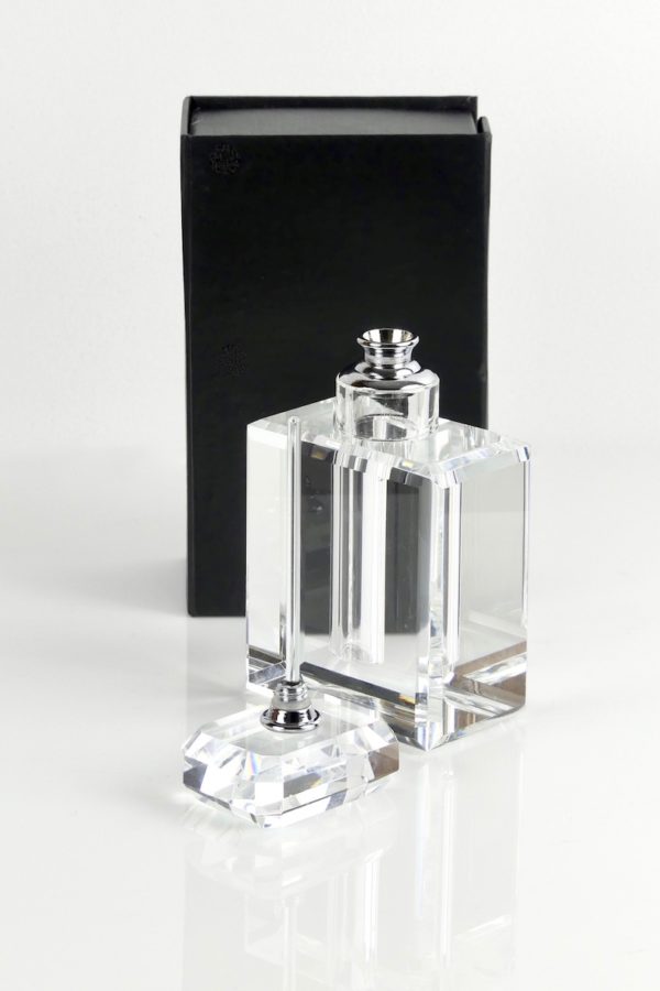 Bouteille de parfum Coco (3/4 ouverte)