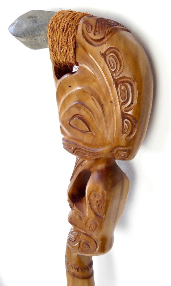 Grande herminette courbée (Tiki détail)