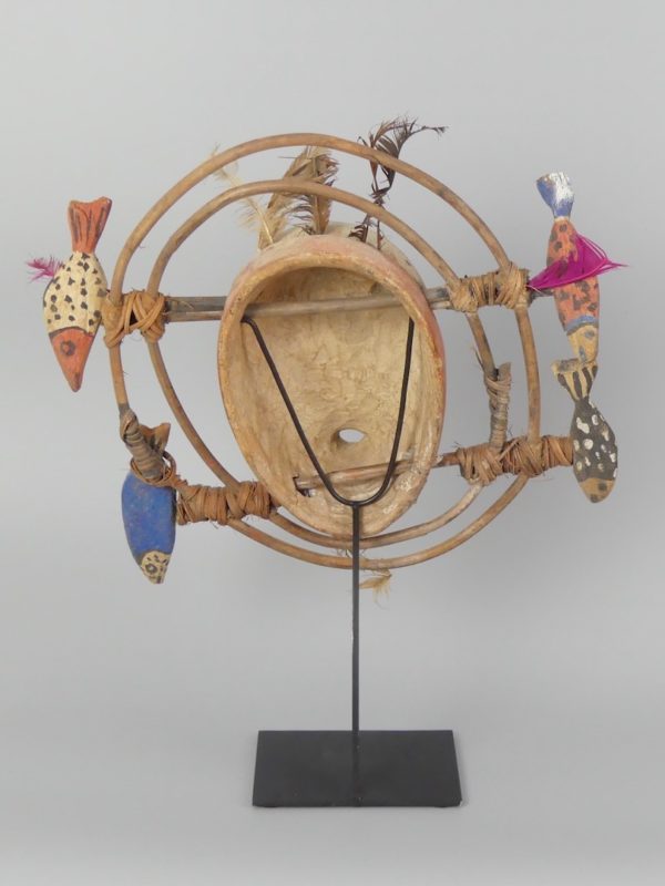 Masque Yupik Esprit aux 4 poissons (dos)