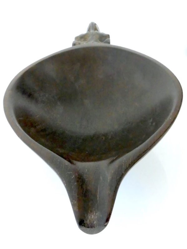 Coupe de cérémonie indonésienne (dos)