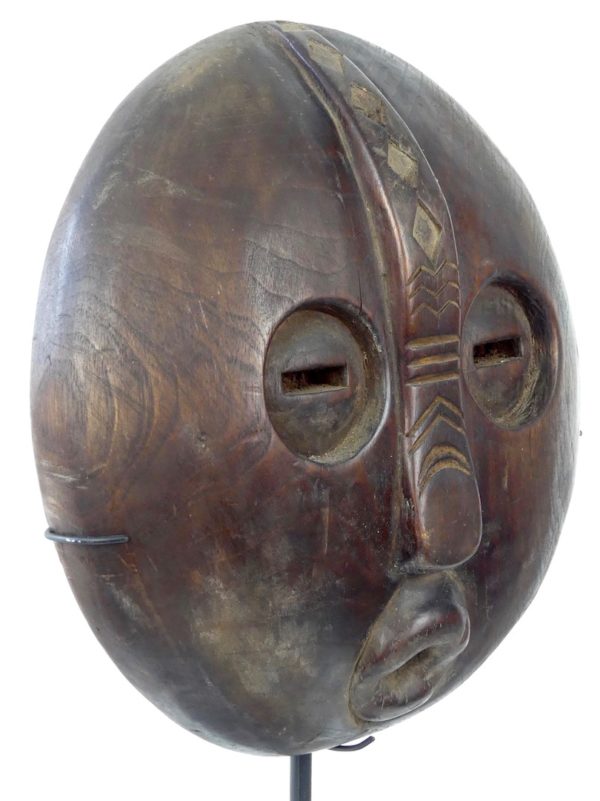 Masque rond Tanimbar (détail 3/4)