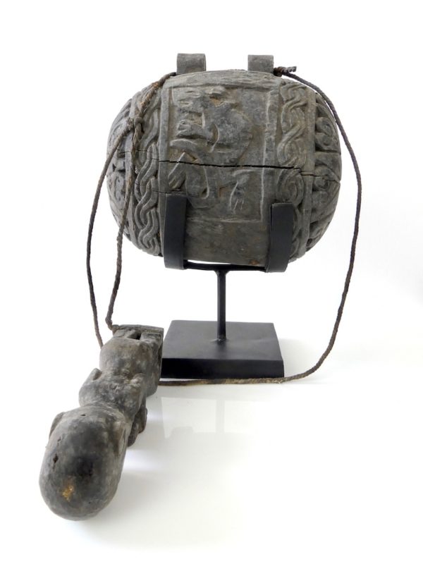 Boîte à médecine Batak (ouvert)