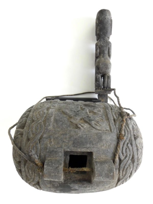 Boîte à médecine Batak (ouvert dessus)