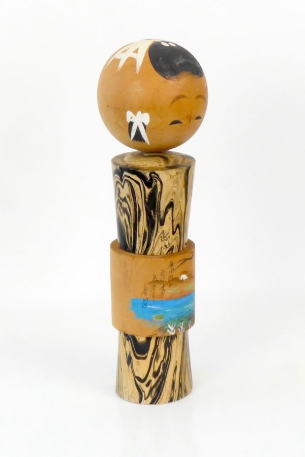 Grande Kokeshi marbrée (3/4-2)