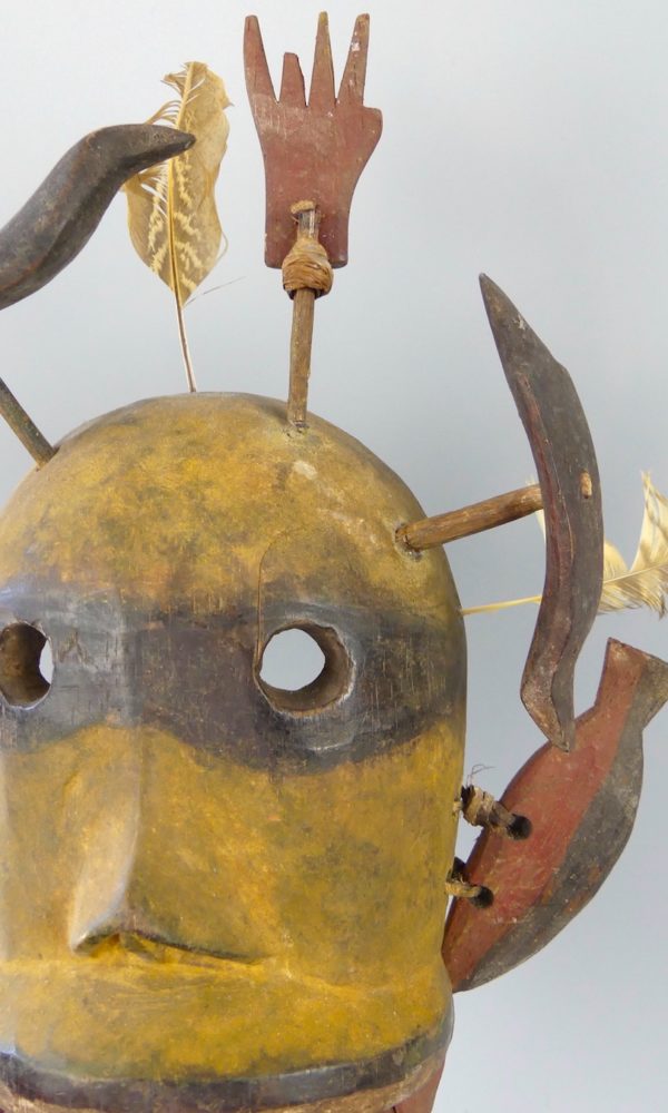 Masque Esprit jaune et noir Yupik (détail)