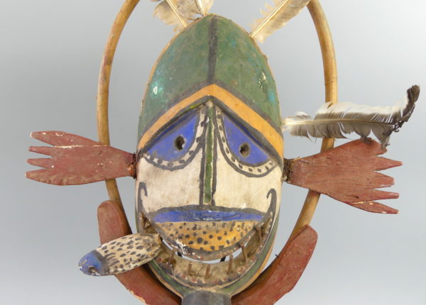 Masque anthropomorphe Esprit rieur ovale (détail face)