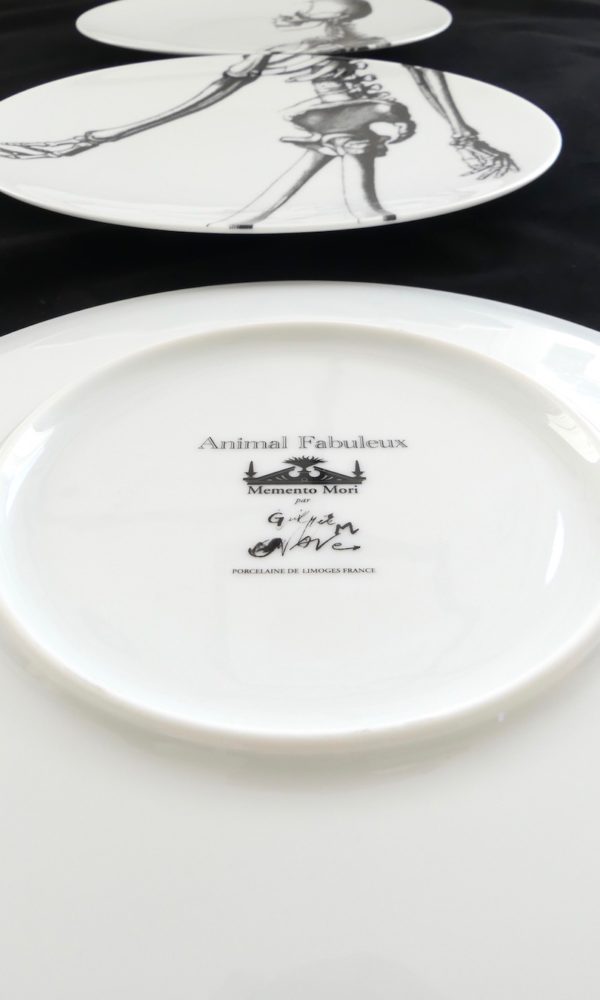 Assiettes à dîner Memento Mori (estampille)