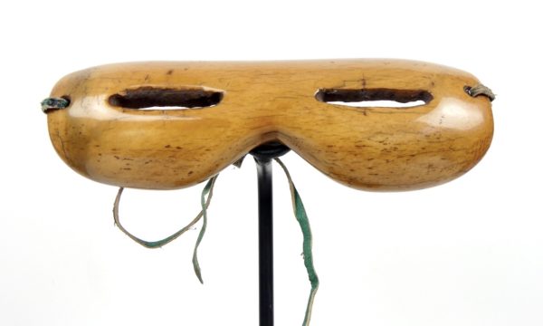 Lunettes à fentes Nigaugek Yupik (détail)