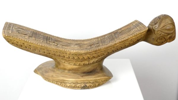 Tabouret Tiki râpe à coco (profil)