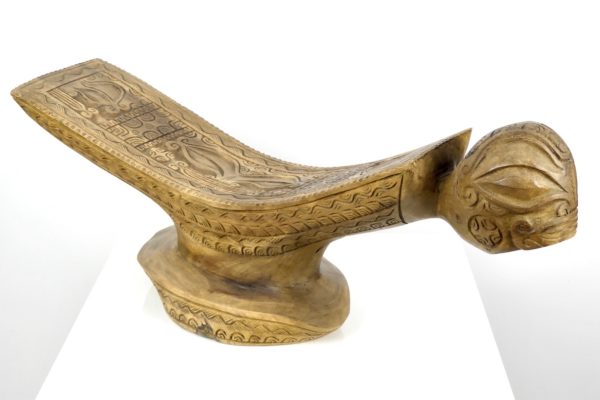 Tabouret Tiki râpe à coco (3/4)