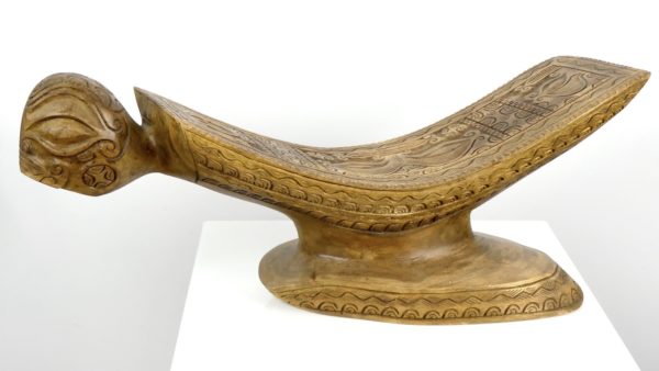Tabouret Tiki râpe à coco (profil 2)