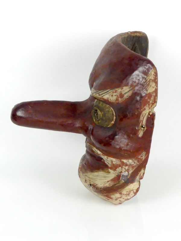 Masque ancien Tengu en bois (profil)
