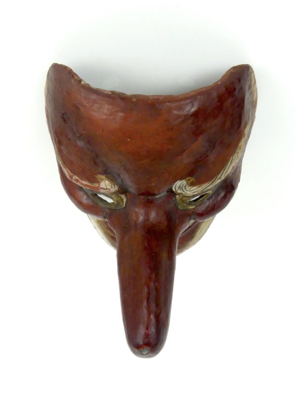 Masque ancien Tengu en bois (dessus)