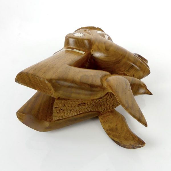 Tête de pirogue Nguzu Nguzu (3/4 dessous)