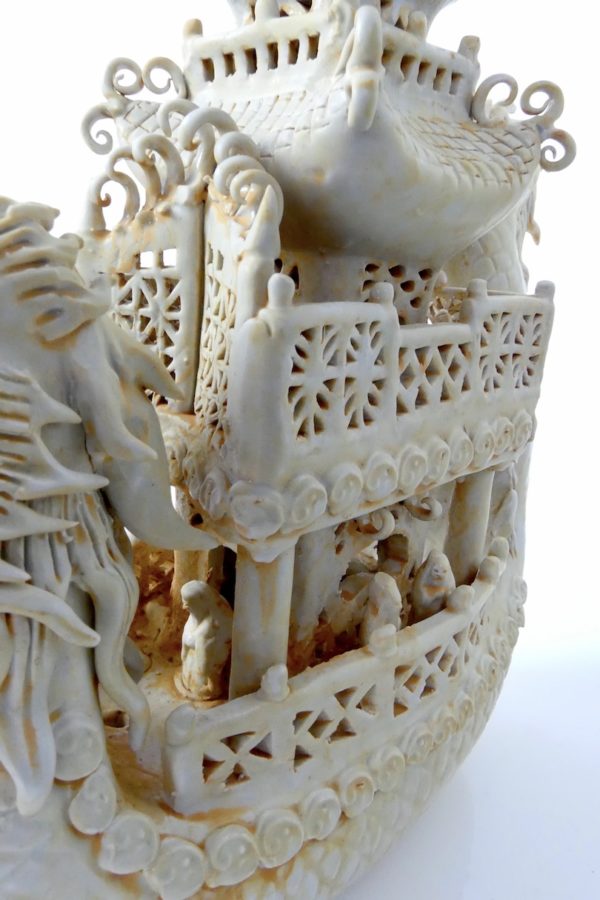 Céladon chinois jonque dragon et pagode (détail)