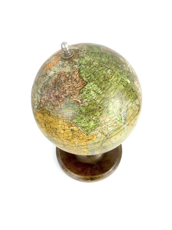 Globe terrestre de bureau J. Forest (dessus)