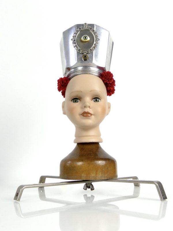 Sculpture tête de poupée