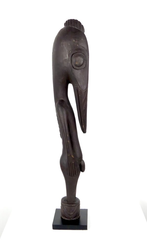 Statue homme-oiseau papou (profil 2)