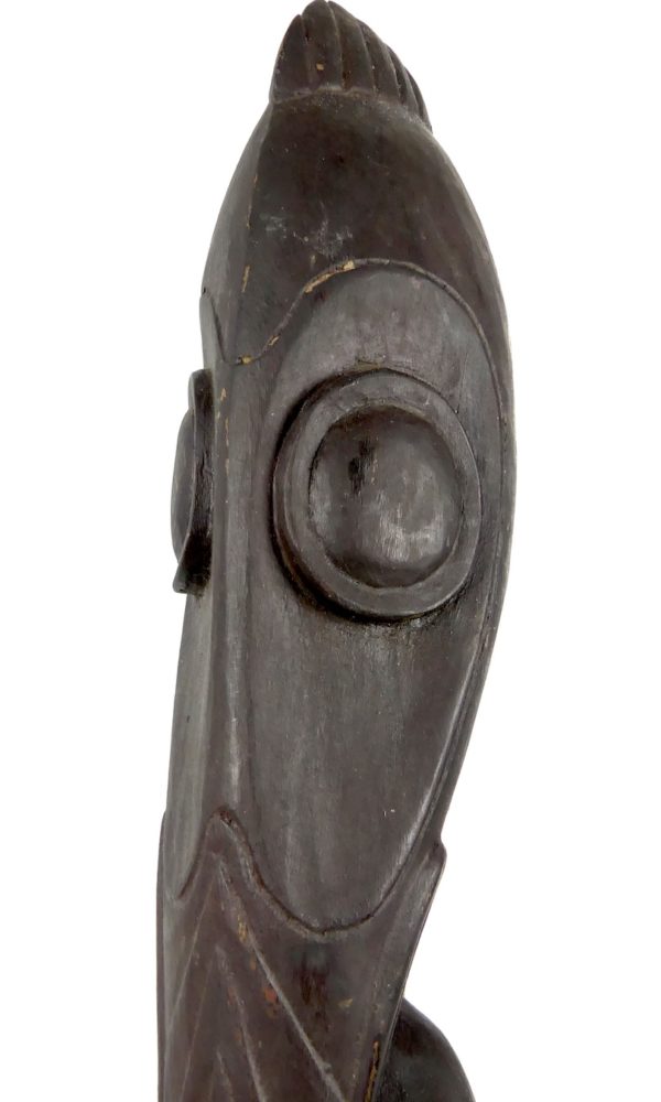 Statue homme-oiseau papou (détail face)