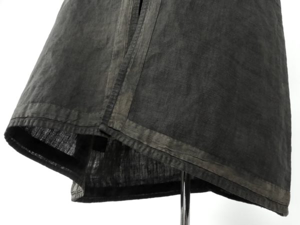 Cagoule noire à croix de Lorraine (détail 2)