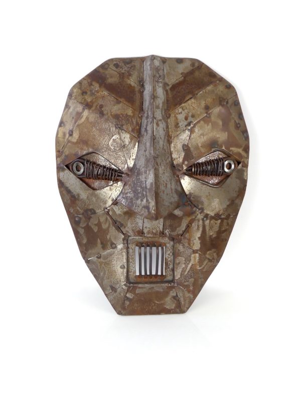 Masque métallique brut