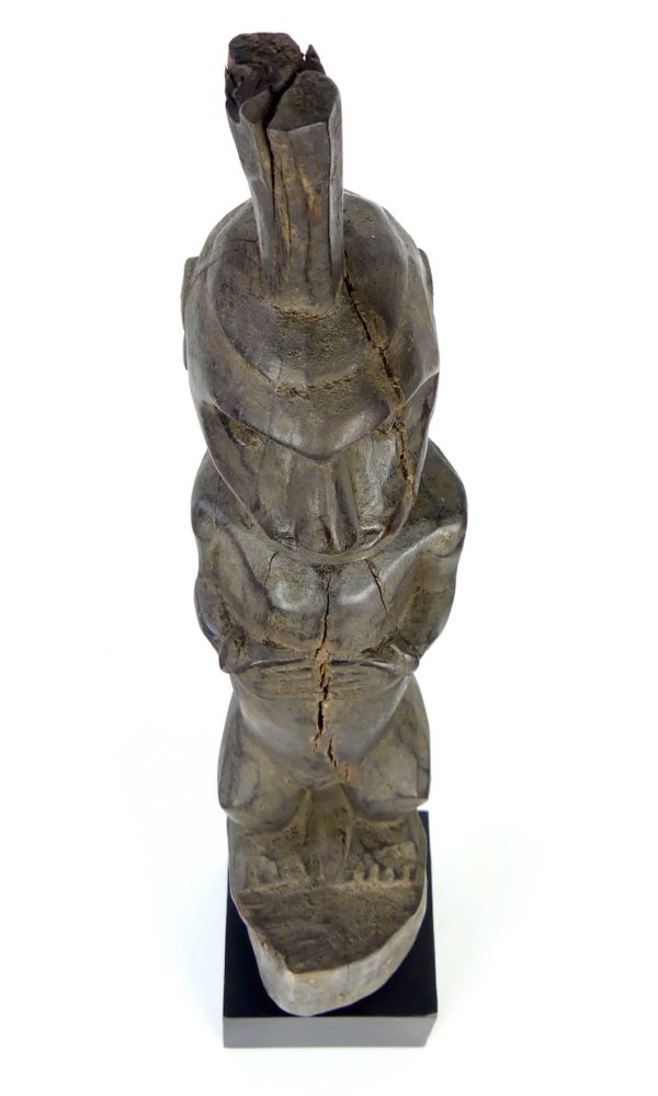 Statue d’ancêtre debout (dessus)