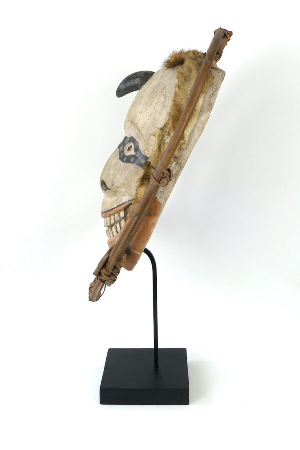 Masque céphalomorphe Esprit rieur masqué Yupik (profil)