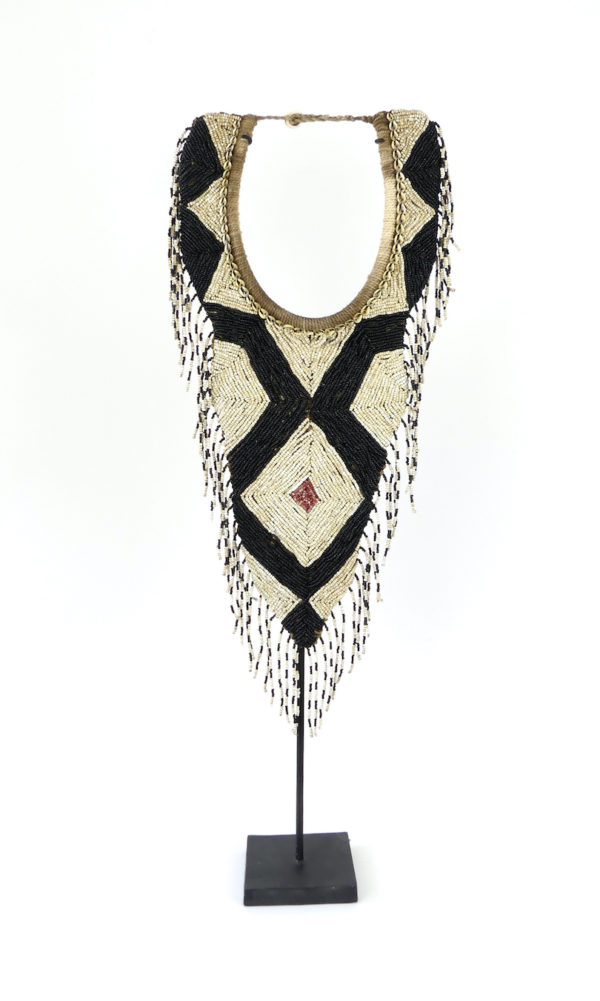Plastron Papou en perles
