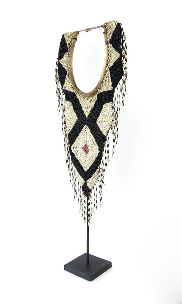 Plastron Papou en perles (3/4)