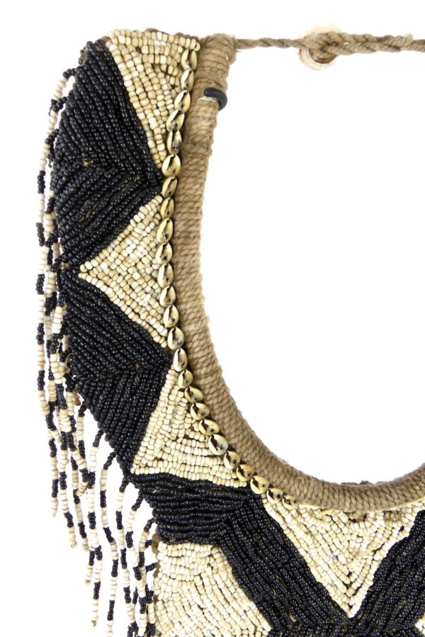 Plastron Papou en perles (détail 2)