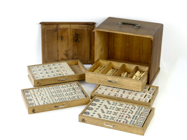 Jeu de Mahjong ancien (ouvert)