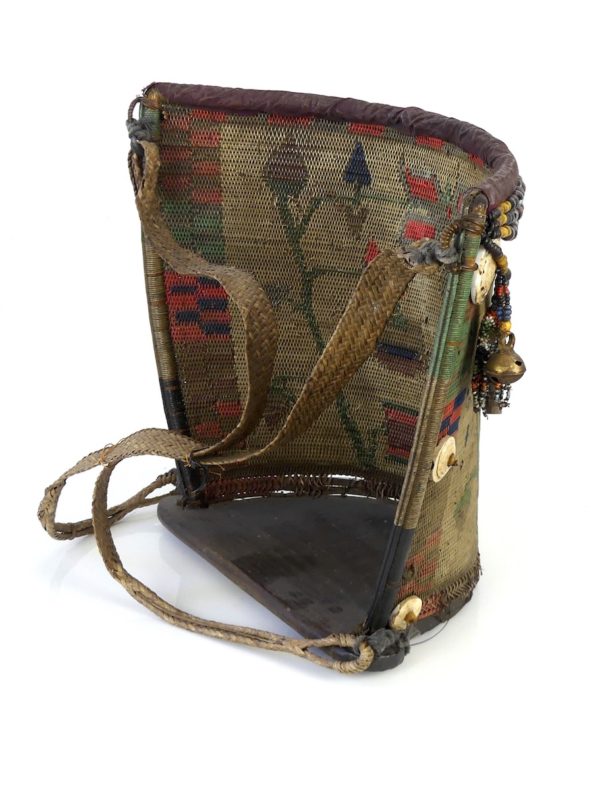 Porte-bébé Dayak aux 3 grelots (3/4 dos)