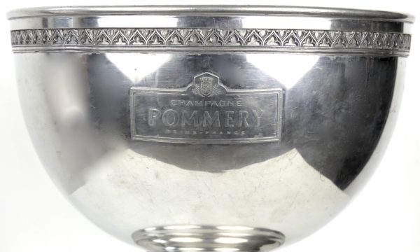 Grande vasque à champagne POMMERY (détail)