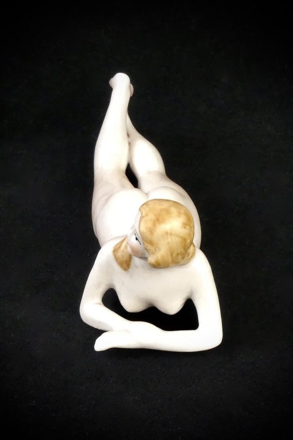 Petit nu érotique en porcelaine vintage (face)