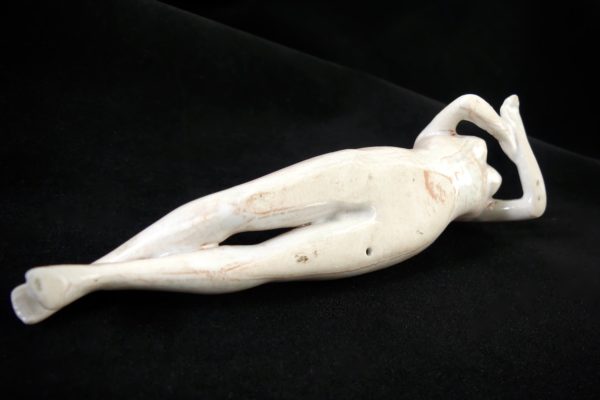 Petit nu érotique en porcelaine vintage (dessous)